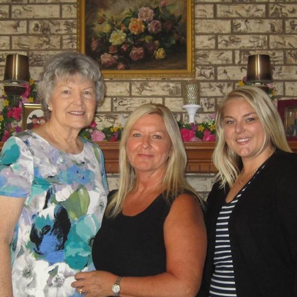 Meet your Posher, Ruby - Picture 1 of 1